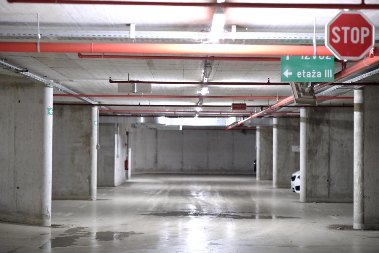 Central Apartment Maister Κραν Εξωτερικό φωτογραφία